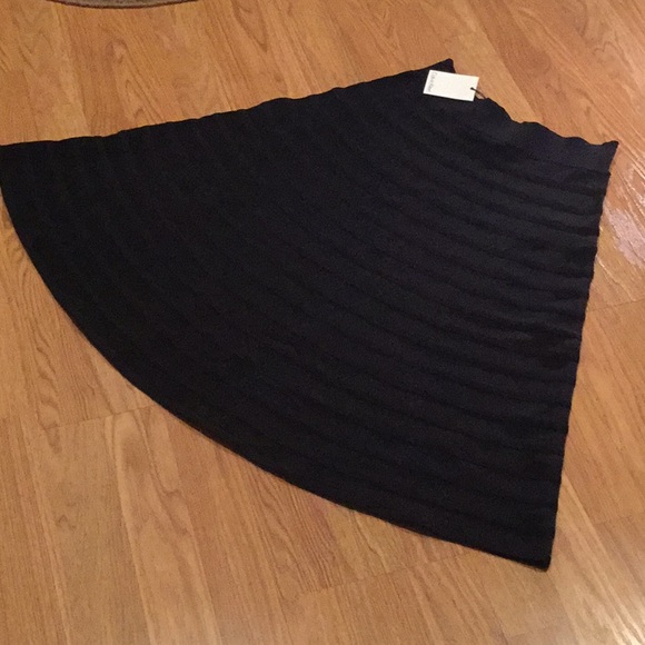 Calvin Klein Dresses & Skirts - Calvin Klein Flare Skirt